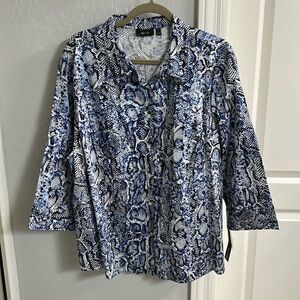 NWT! Apt. 9 Women’s 3X Snake Print Button Down